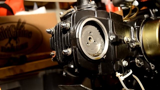 Valve Replacement on Lifan Pit Bike Motor - Part 1, Dissassembly смотреть онлайн