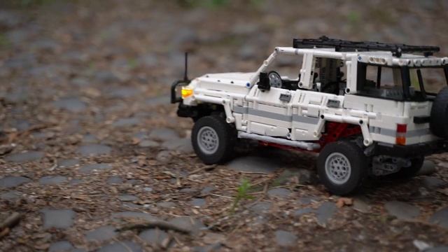 [MOC] LEGO® Technic TOYOTA Land Cruiser 76 [4K] смотреть онлайн
