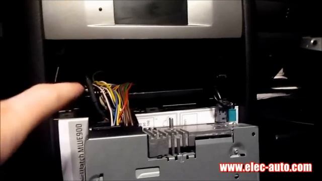 Lire des MP3 sur clé USB ou carte SD avec l'autoradio d'origine - PEUGEOT et CITROEN RD4 смотреть онлайн
