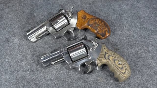 The Great WheelGun Showdown! (S&W 686+ vs. Ruger GP100) смотреть онлайн