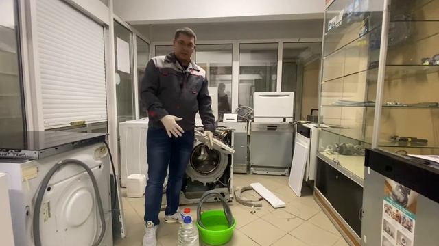 Стиральная машина LG, чистка манжеты химией смотреть онлайн