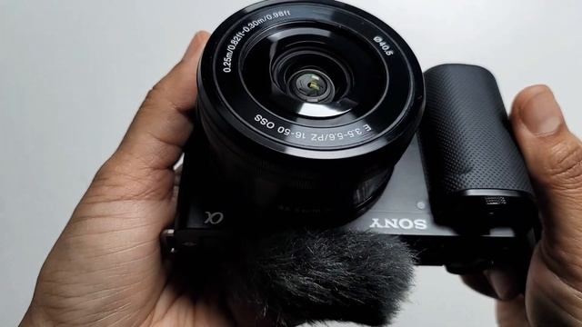 Sony ZV-E10 Unboxing & Impressions смотреть онлайн