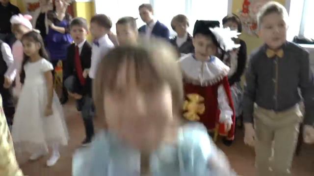 Ёлка в" СОШ №2" Шумерля.2018 г смотреть онлайн