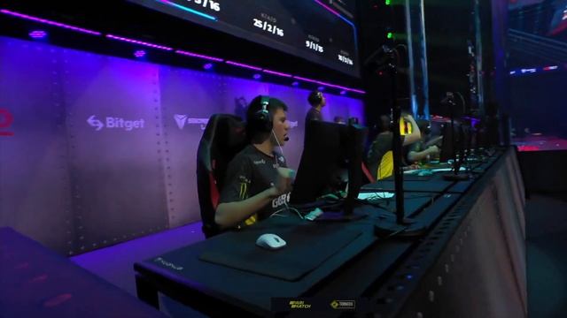 симпл говорит: "мвп мне", а валера ему такой: "подержи мое торнадо, дружок" (Clips) смотреть онлайн