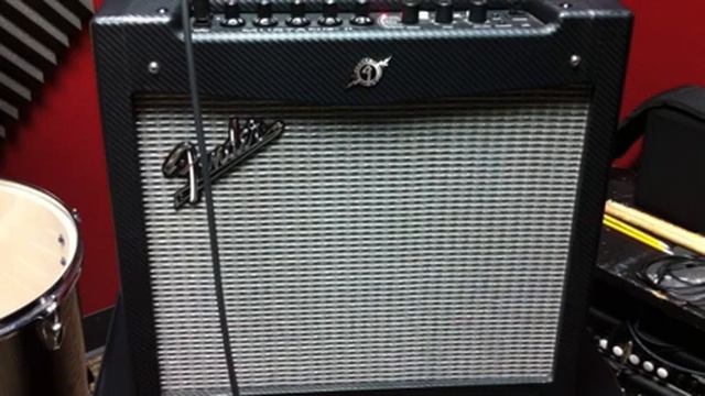 Fender Mustang II Easy Music смотреть онлайн