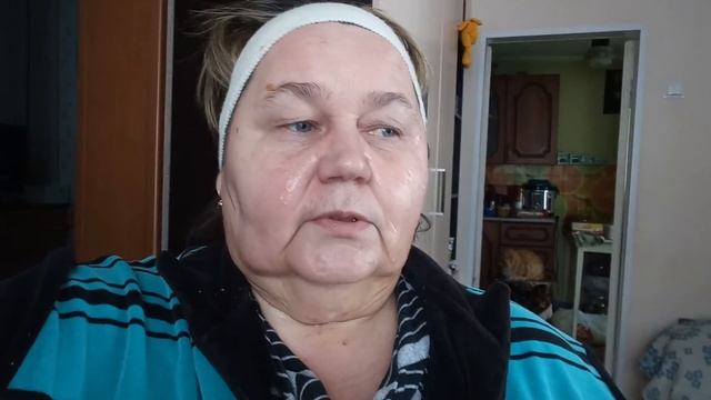 Пробую подтянуть кожу лица // Срисовала масочку у девчат// Худею с большого веса 170кг смотреть онлайн