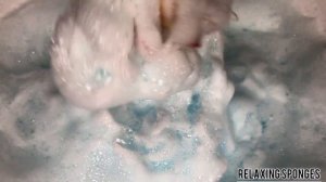 ASMR/Mr.Proper/squeezing sponges/rinsing sponges/АСМР губки #spongesqueezing #spongesqueeze