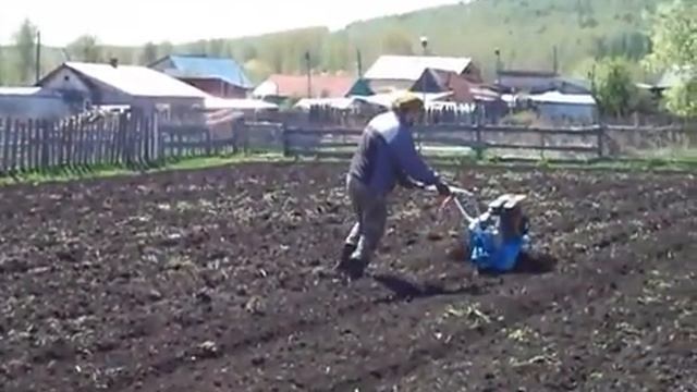 МОТОБЛОК НЕВА. ГУСИНЫЕ ЛАПКИ РУЛЯТ смотреть онлайн