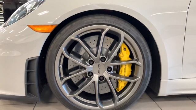 2020 Porsche 718 Cayman GT4 смотреть онлайн
