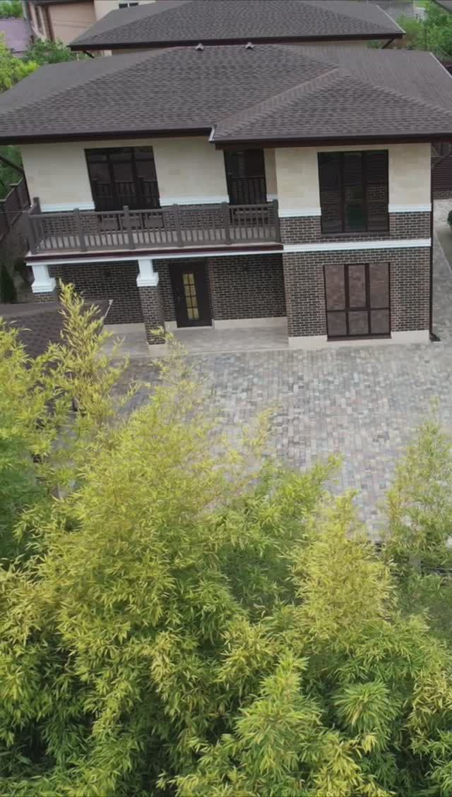 Недорогие дома в стиле Райта #домасочи #стильрайта #innmax смотреть онлайн