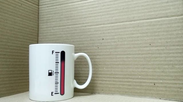 Кружка-хамелеон "Полный бак" смотреть онлайн