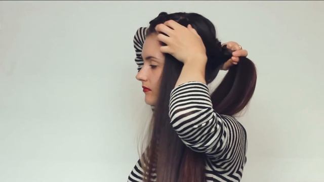 How To Do a Halo {Crown} Braid Tutorial || Easy ||Коса вокруг головы своими руками смотреть онлайн