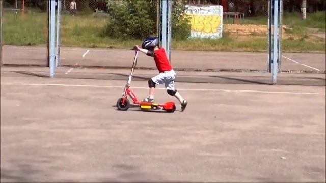 Электросамокат Razor E100 смотреть онлайн