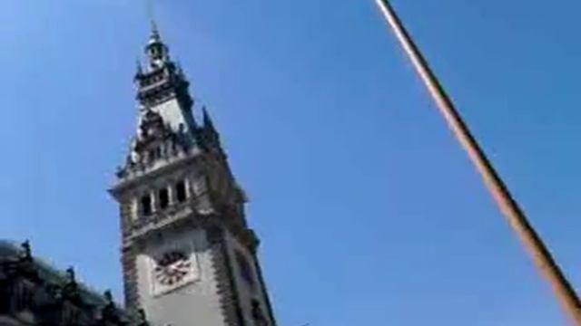 hop on hop off bus hamburg смотреть онлайн