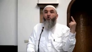 Можно ли поднимать руки во время дуа?