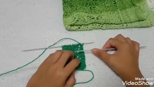 УЗОР СПИЦАМИ/ЛИСТЬЯ СПИЦАМИ/КОФТА/БЕЗРУКАВКА смотреть онлайн