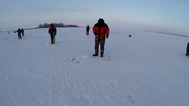 В поисках мифического зимнего судака.KZNfishing-туда и обратно. смотреть онлайн
