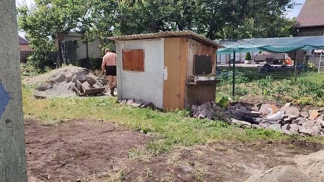 Площадка под бассейн . Первые купания )))