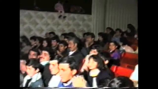 Песня Бродячие артисты, Председател центр Езидского творчество г.Тбилиси Темур ДАСНИ & Xатун 1994 смотреть онлайн