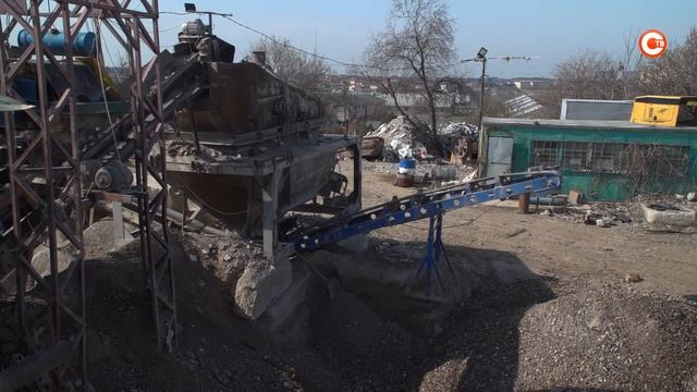 В Севастополе разобрались с бесхозным строительным мусором смотреть онлайн