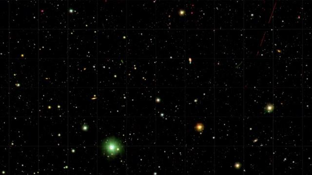 Zoom Into Galaxy HSC J1631+4426 смотреть онлайн