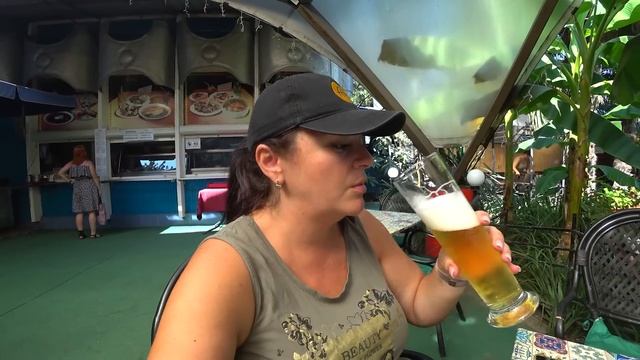 КАК МЫ СЪЕЗДИЛИ В ЯЛТУ) смотреть онлайн