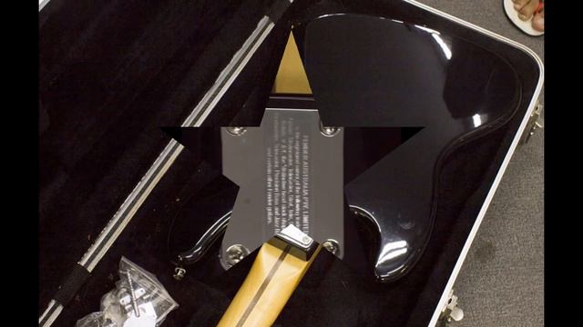 P75488 - Fender Jazz BASS. 2009 - 2010 Made in Mexico Includes Hardcase As Photographed смотреть онлайн