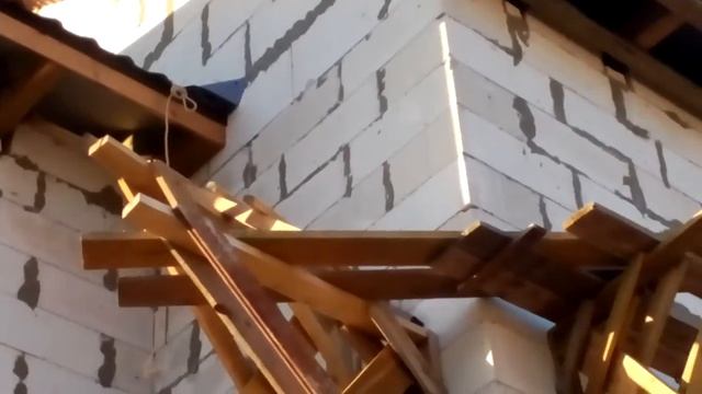 Отчёт воскресение 30.08.15. Подшивка свеса крыши профнастилом. смотреть онлайн