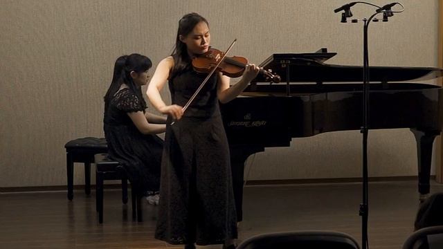 Béla Bartók Romanian Folk Dances Sz.56 IV.Buciumeana смотреть онлайн