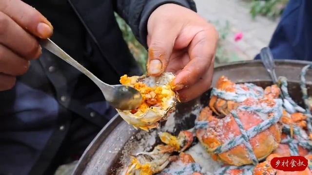 Волосатые крабы на пору с солью | Дядя сельский гурман смотреть онлайн