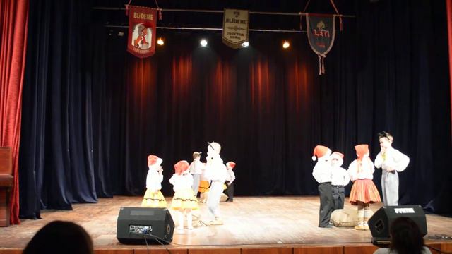 Blīdenes Bitītes смотреть онлайн