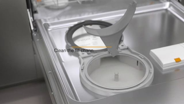 Съдомиялна Miele с Autodos - почистване смотреть онлайн