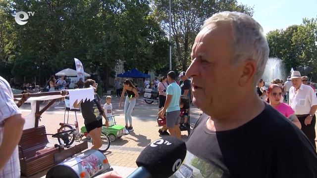 Колата на Флинстоун бе сред атракциите на парада на ретро автомобили в Хасково смотреть онлайн