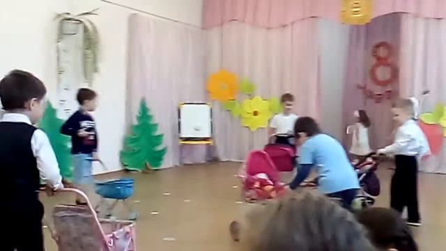 Сценка " мамы и папы" смотреть онлайн