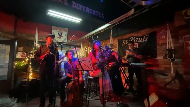 Karo Nacho. Radio UNAM. Cápsula sobre concierto LUMBRAL. смотреть онлайн