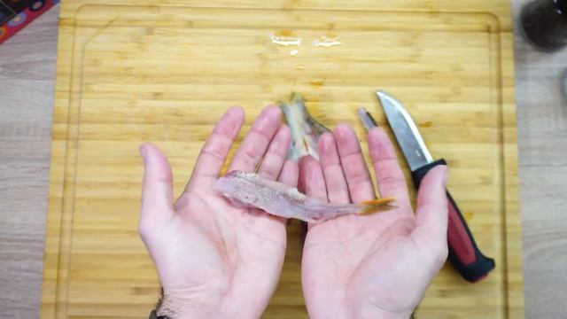 Снимаем кожу и разделываем окуня быстро и просто смотреть онлайн
