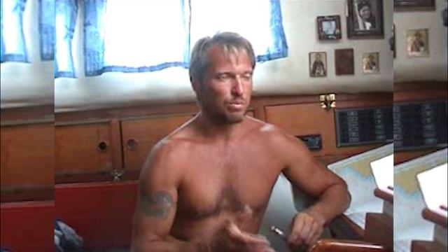 Рыба Веселится