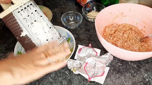 Котлеты с сыром и помидорами в духовке/ ПП котлеты / Сытные и полезные котлеты в духовке смотреть онлайн