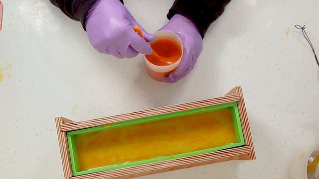 How to make natural cold process soap with annatto and paprika infusions. UK cosmetic regulations. смотреть онлайн