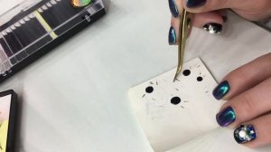 Формирование и заготовка пучков для объёмного наращивания ресниц