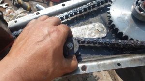 Внедрение натяжителя цепи в редуктор культиватора .