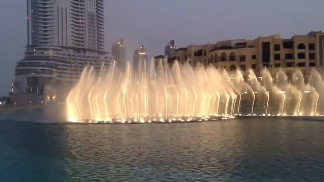 Поющие и танцующие фонтаны, Дубай смотреть онлайн