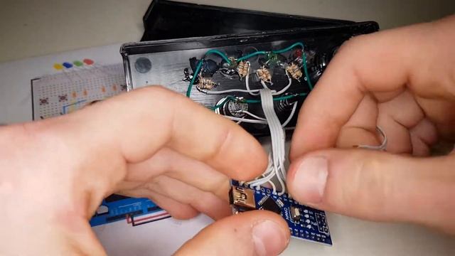 Arduino reaction game | Simple Simon says game | Tutorial adapted for beginners смотреть онлайн