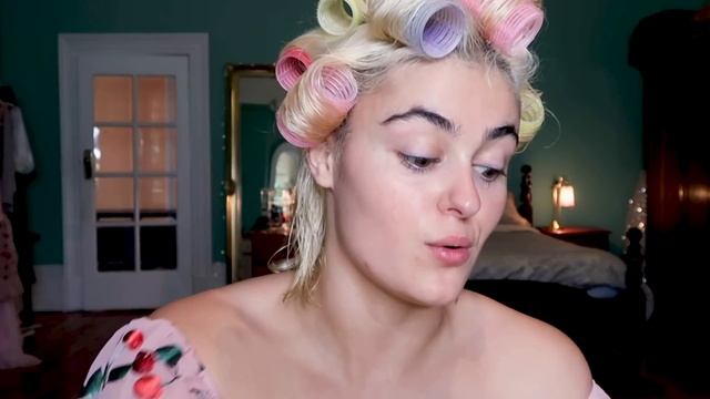 Hair Tutorial Marilyn Curls смотреть онлайн