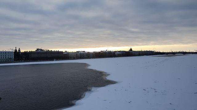River Neva frozen смотреть онлайн