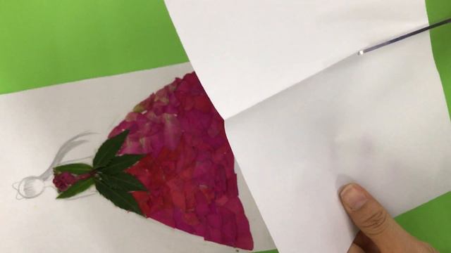 Секрет создания супер коллекции свадебных платьев с живыми цветами очень подходит тем, кто хочет смотреть онлайн