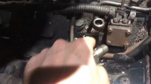 Мотор не тянет, плохо заводится. Замена обратного клапана и топливного насоса. Мерседес Актрос.