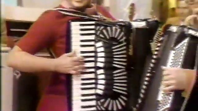 Myron Floren and Jo Ann Castle with The Happy Yodel Polka (1966) смотреть онлайн