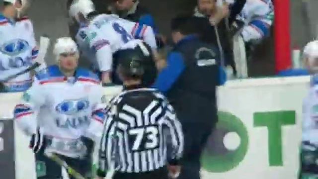 Трусы не играют в хоккей смотреть онлайн