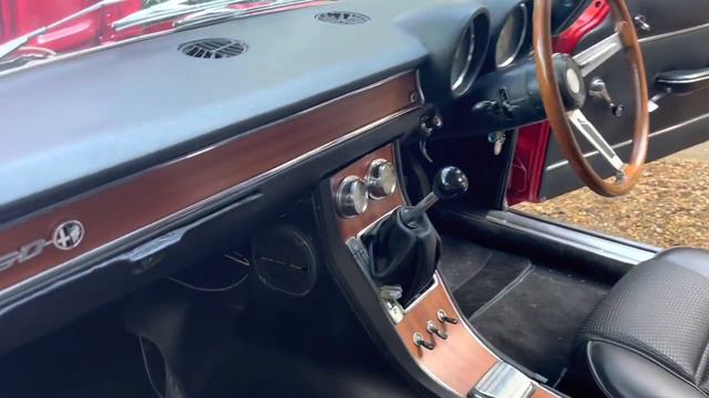 Classic 1969 Alfa Romeo 1750 GTv is fast becoming a true Italian icon смотреть онлайн